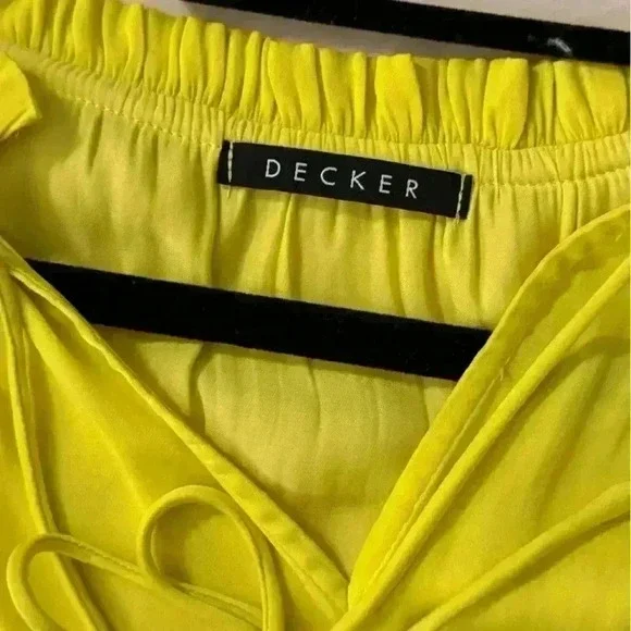 Decker yellow silky top - Picture 3 of 3